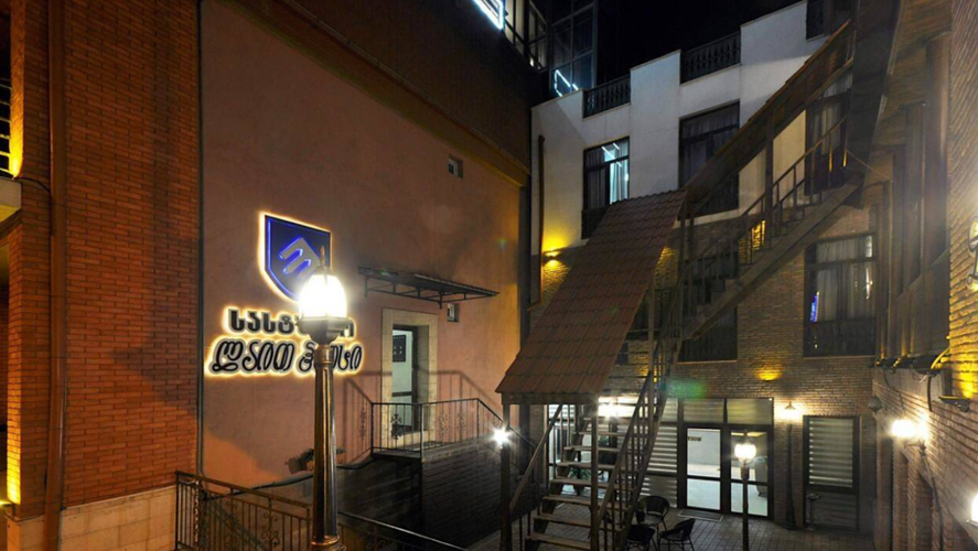 Light House Old City 3*(г. Тбилиси) / Georgia Golden Gori 3* (г. Гори) / Almi Hotel 3* (г. Ахалцихе)