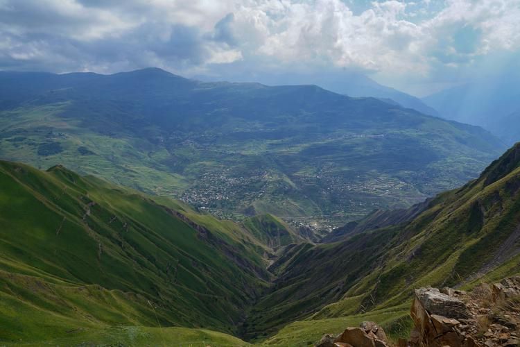 Сквозь скалы — к небу