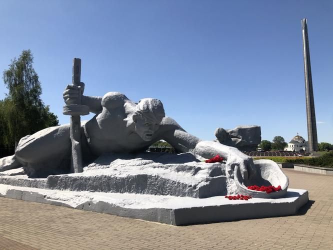 Автобус | Беларусь в зимнем сне: где традиции дышат в каждом узоре, а время останавливается у камина