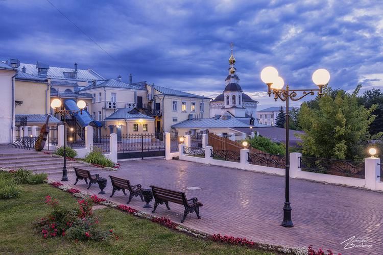 Белокаменный путь: от золотых куполов до теней