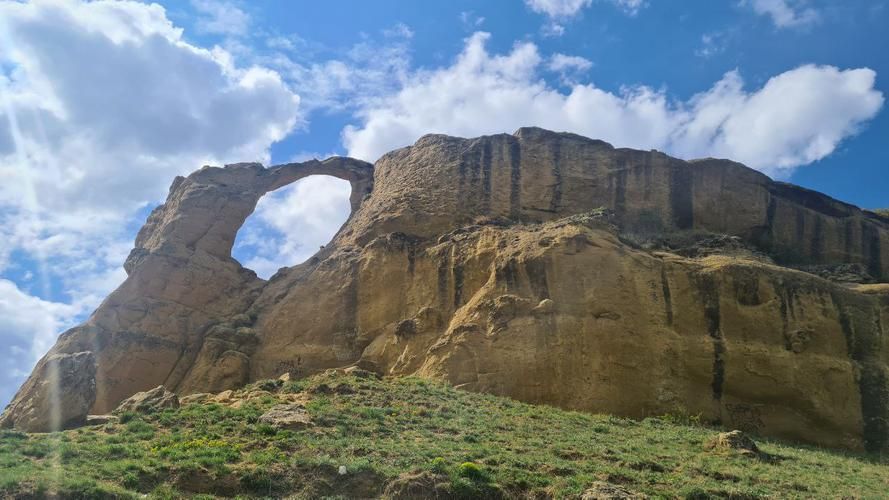 В гости на Кавказ — где каждый камень помнит историю, а воздух пахнет свободой