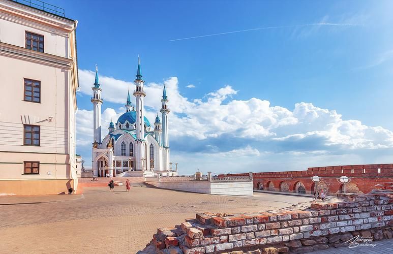 Золото мечети. Красный камень кремля