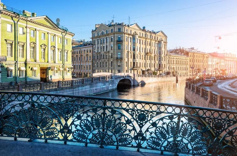 Дворцовое трио: Петербург, Петергоф, Царское Село